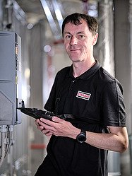Servisní technik Thorsten představuje sebe a svou práci