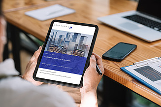 Lünendonk-Ranking 2025 auf einem Tablet