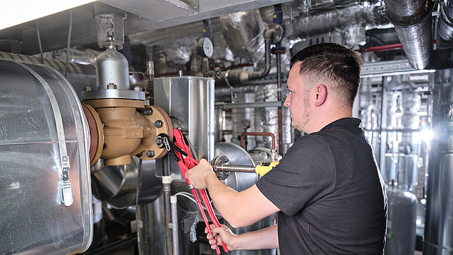 Obrázek opravy topného systému