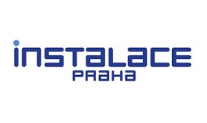 Logo Instalace Praha s modrým písmem na bílém pozadí