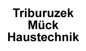 Černý nápis Triburuzek Mück Haustechnik na bílém pozadí